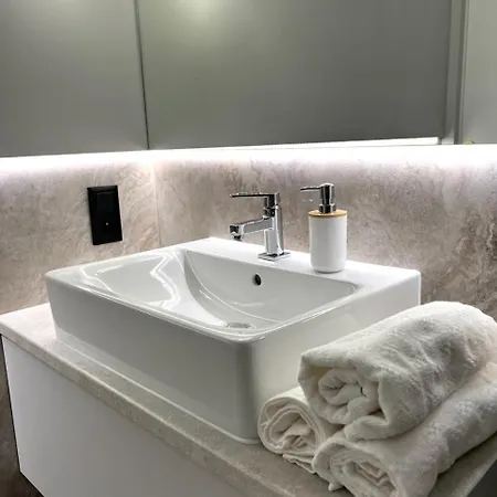 2-pokojowy Z Jacuzzi W Centrum Widok! Lägenhet *